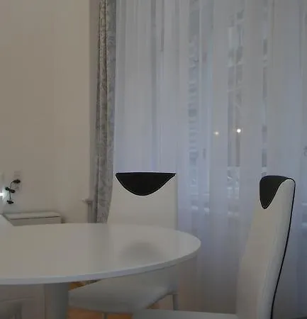 Reznicka 3 Apartamento Praga